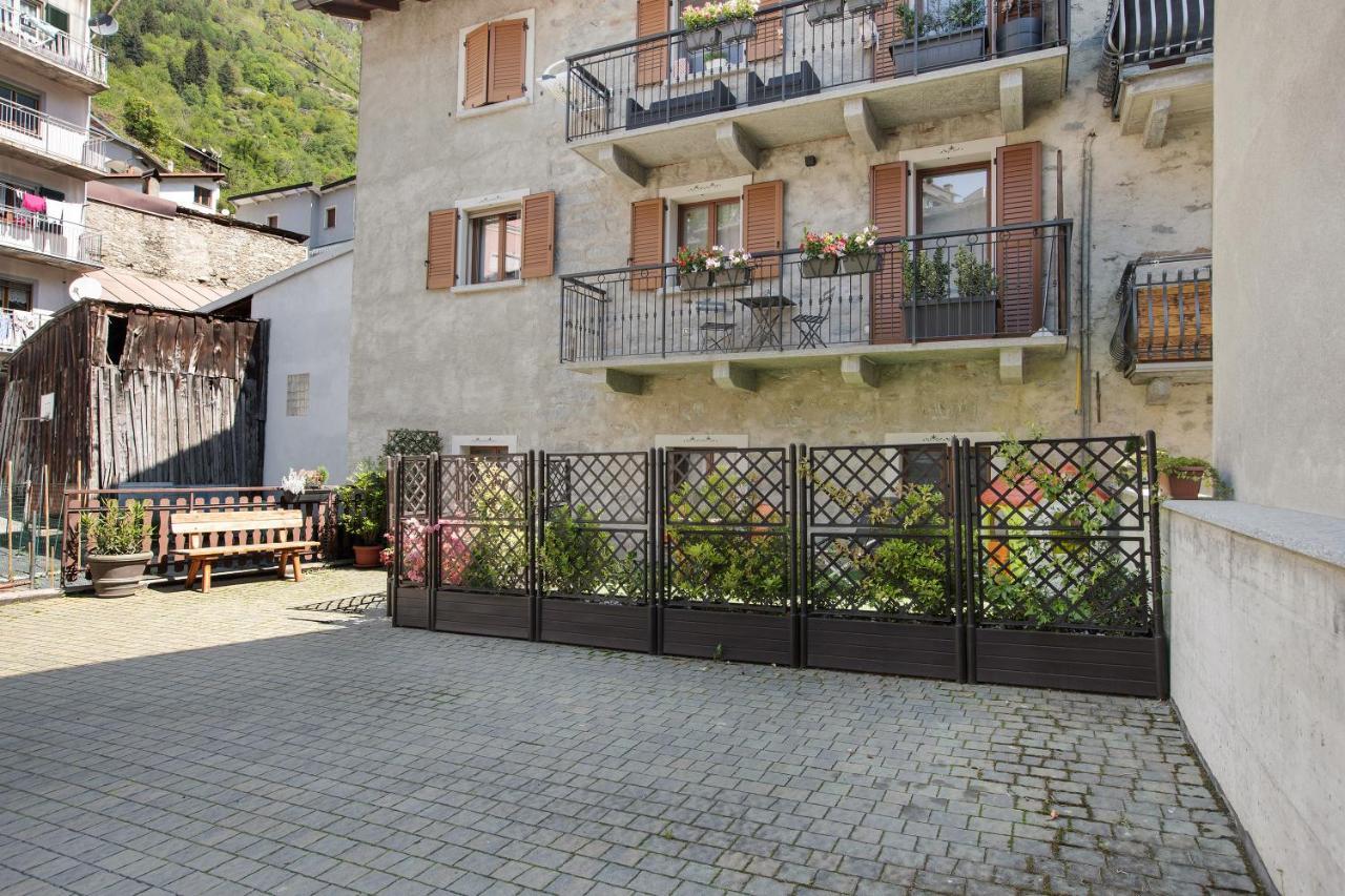 La Maison Du Bonheur Grosio Apartman Kültér fotó