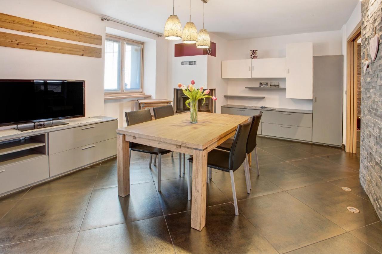 La Maison Du Bonheur Grosio Apartman Kültér fotó